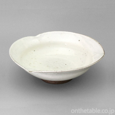 泊秀典