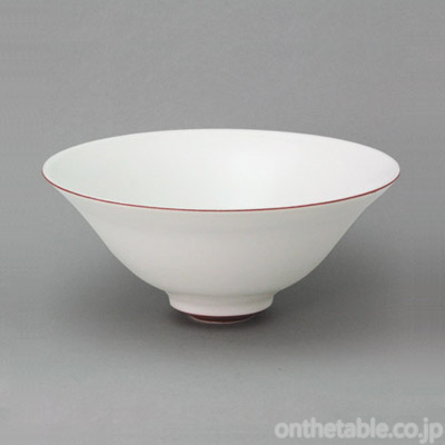春名花衣