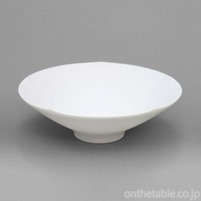 東一仁
