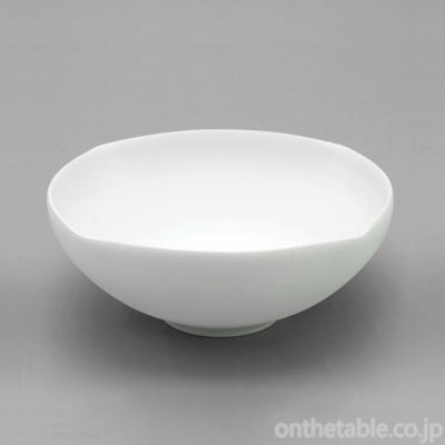 東一仁