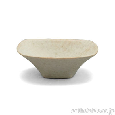 桑原典子