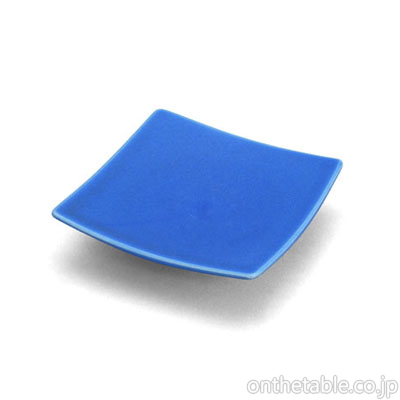東一仁