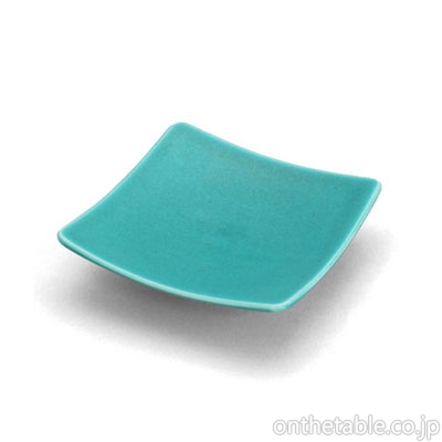 東一仁