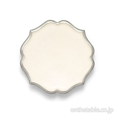 東一仁 四葉白稜花